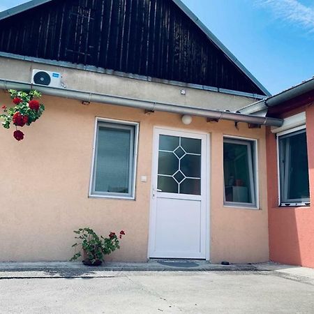 Mare Apartmant Белград Екстериор снимка