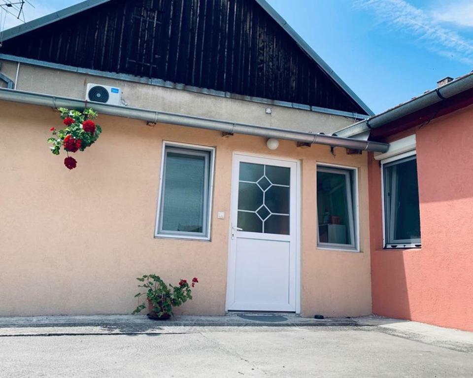 Mare Apartmant Белград Екстериор снимка